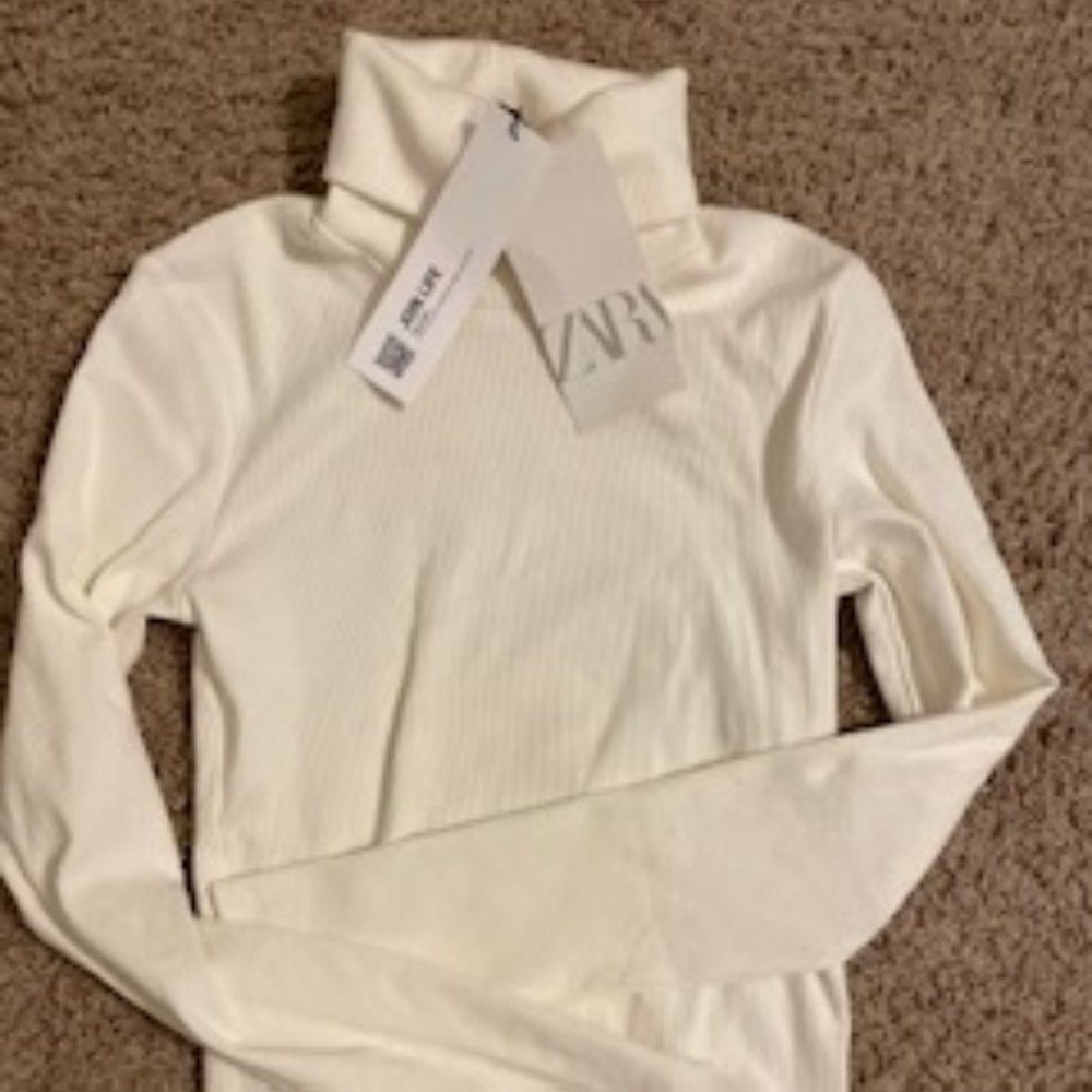 Zara Long Sleeved Ribbed T Shirt